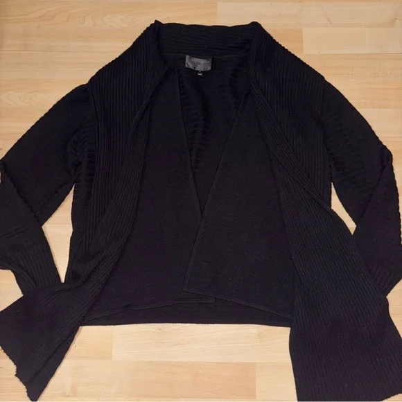 St. John 100% Cashmere Exclusively forNordstrom Cardigan Sweater Medium Luxury - Picture 3 of 10